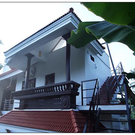 Aaron'S Homestay Kochi Exteriör bild