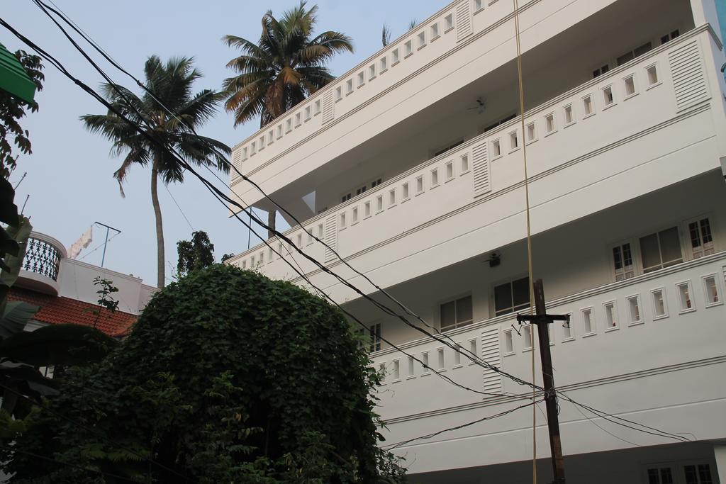 Aaron'S Homestay Kochi Exteriör bild