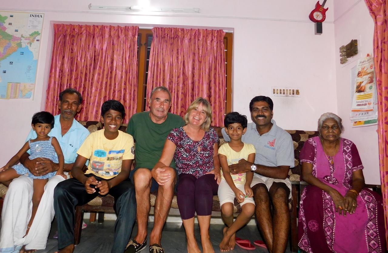 Aaron'S Homestay Kochi Exteriör bild
