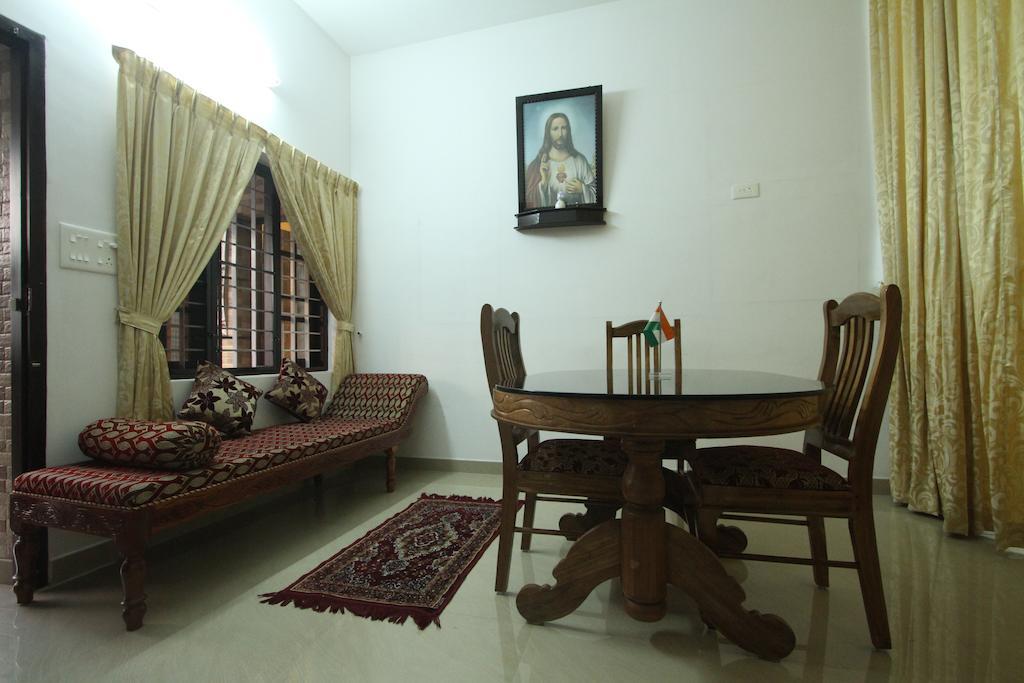 Aaron'S Homestay Kochi Exteriör bild