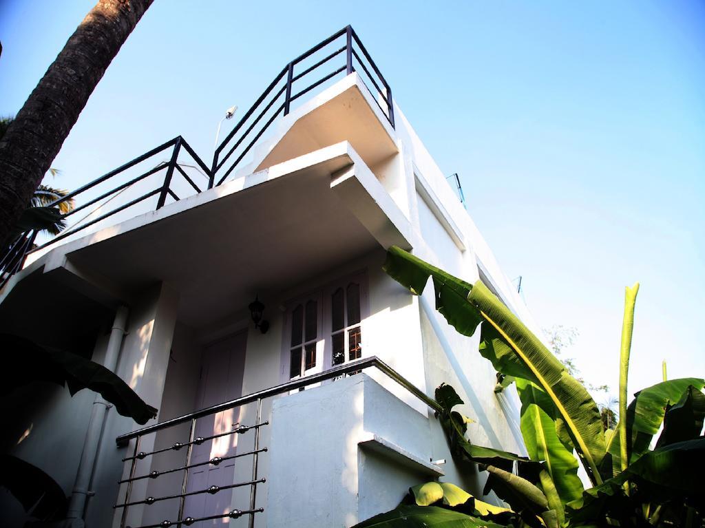Aaron'S Homestay Kochi Exteriör bild