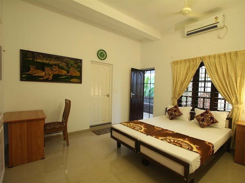 Aaron'S Homestay Kochi Exteriör bild